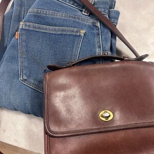 Coach Brown Leather messenger with Structured Design